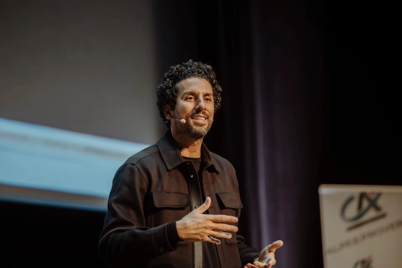 Jonathan Anguelov speaking